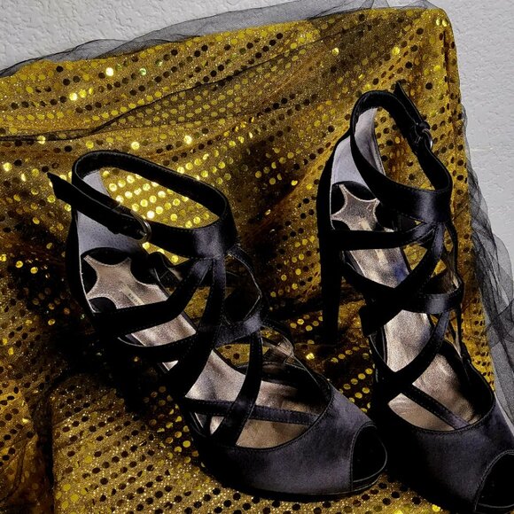 Keyes by Leon Max - Picture 4 of 11